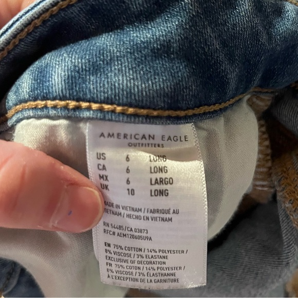American Eagle Jeans- size 6- barely been worn - Picture 3 of 3